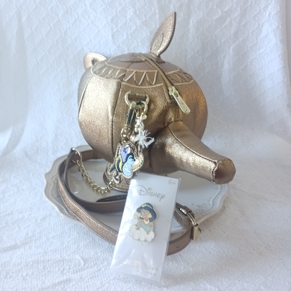 Stitch Shoppe by Loungefly × Disney Aladdin Genie Lamp Crossbody Bag - Picture 4 of 16